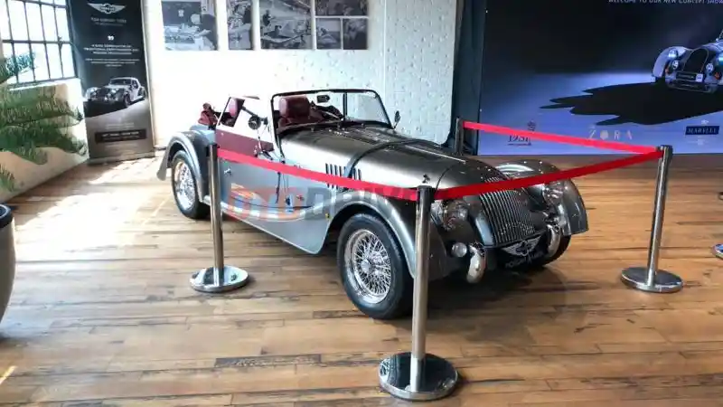 Foto - Mobil Morgan Bisa Servis Di Bengkel BMW?
