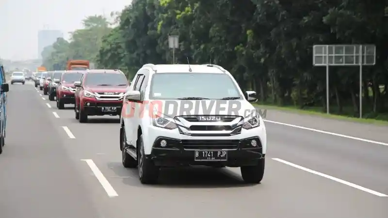 Foto - Isuzu Tunda Peluncuran mu-X Terbaru Karena Masalah Ini