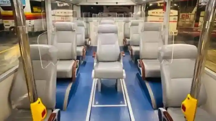 Foto - Bus VW Masuk Filipina, Langsung Terapkan Social Distancing
