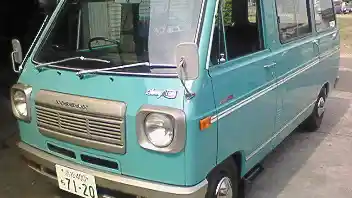 Foto - Datsun Sena, Nyaris Jadi ‘Mobnas’