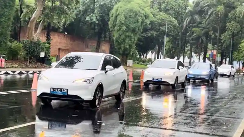 Mobil Listrik - Suspensinya Dibilang Tidak Enak, Ini Jawaban Neta Terhadap Neta V Sekarang