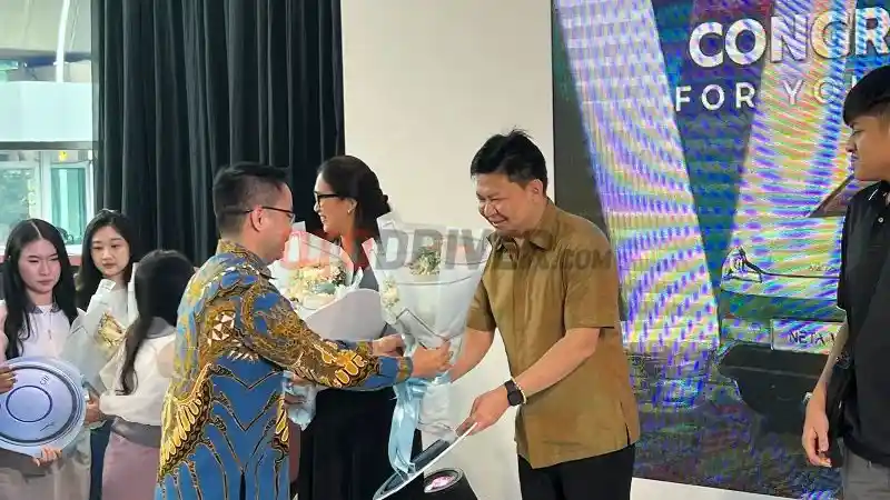 Foto - Dari 250 SPK Neta V, 100 Konsumen Sudah Terima Unit