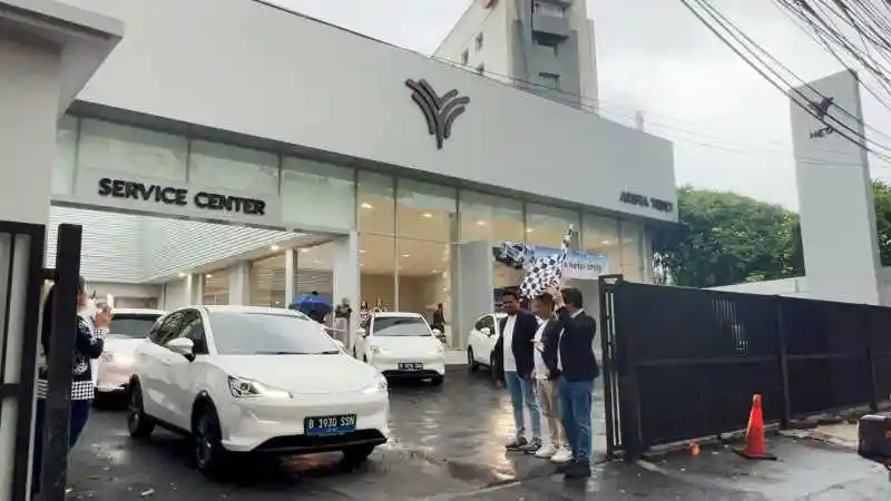 Berita - Dealer Neta Satu Ini Serahkan 100 Unit Neta V Ke Konsumennya