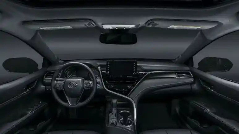 Foto - Makin Menarik, Camry Hybrid Fitur Bertambah, Harga Dipangkas