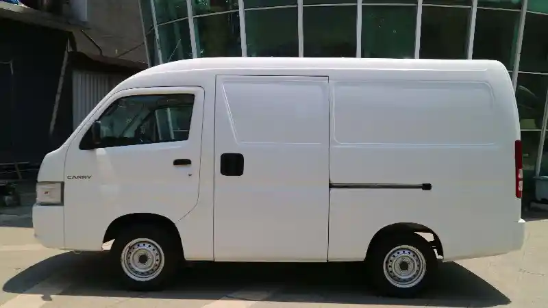 Foto - Minibus dan Blind Van Suzuki New Carry Siap Hadang GranMax