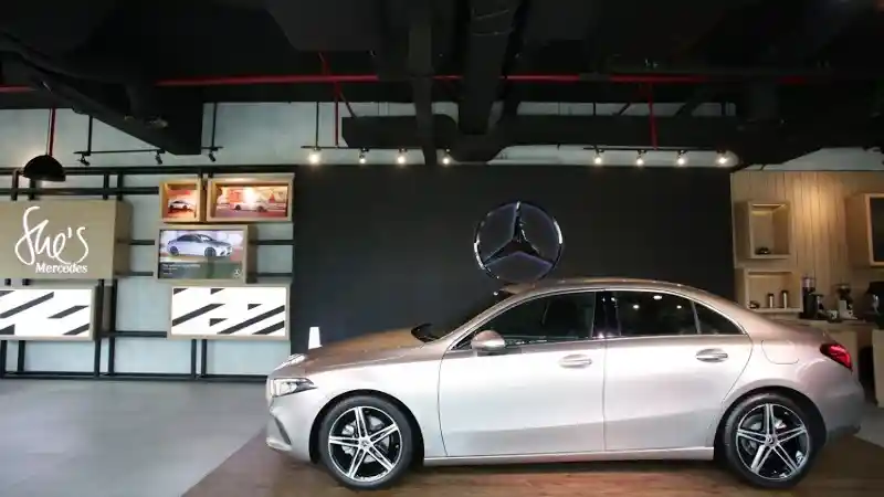 Foto - Daftar Harga MERCEDES-BENZ Terbaru (Juli 2020)