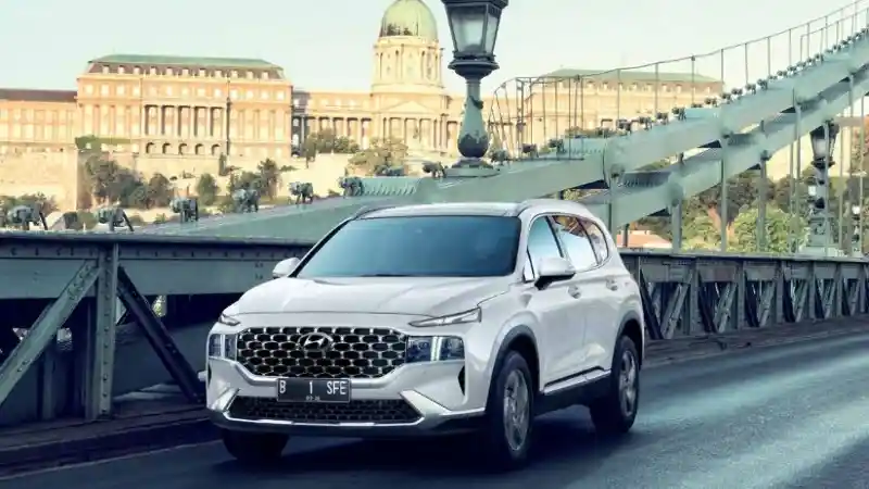 Tips - Hyundai New Santa Fe Banjir Fitur Keselamatan Aktif, Apa Saja?