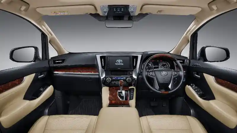 Foto - Alphard dan Vellfire Dapat Penyegaran Minor