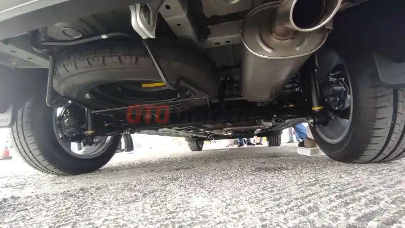 Foto - Mitsubishi New Xpander Cross, Sadur Sokbreker Pajero Sport Untuk Kenyamanan dan Performa