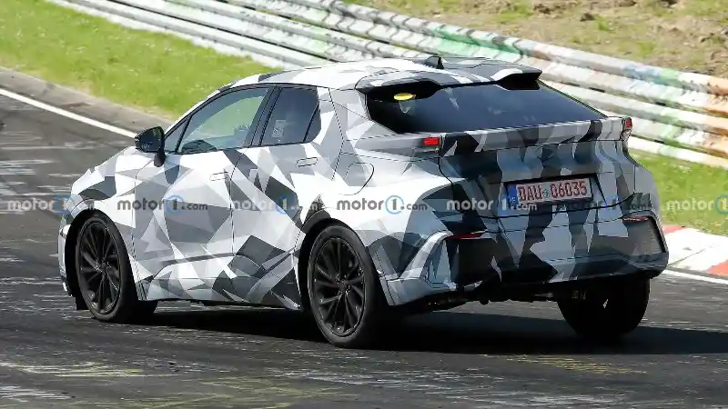 Foto - Next Gen Toyota C-HR Muncul di Nurbugring 