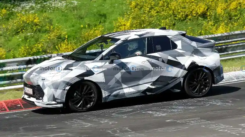 Foto - Next Gen Toyota C-HR Muncul di Nurbugring 
