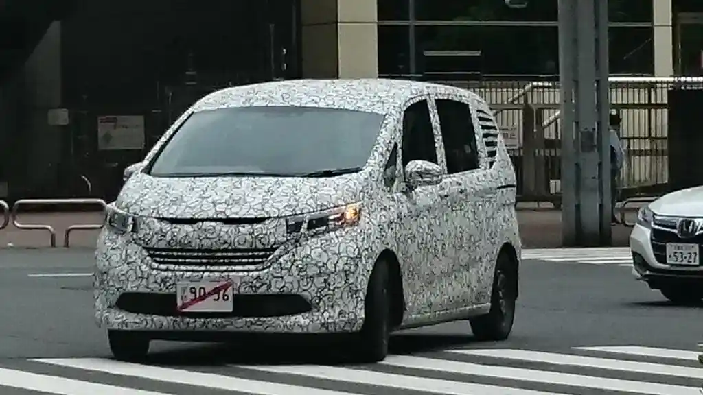 Berita - SPY SHOT: Honda Freed Turbo