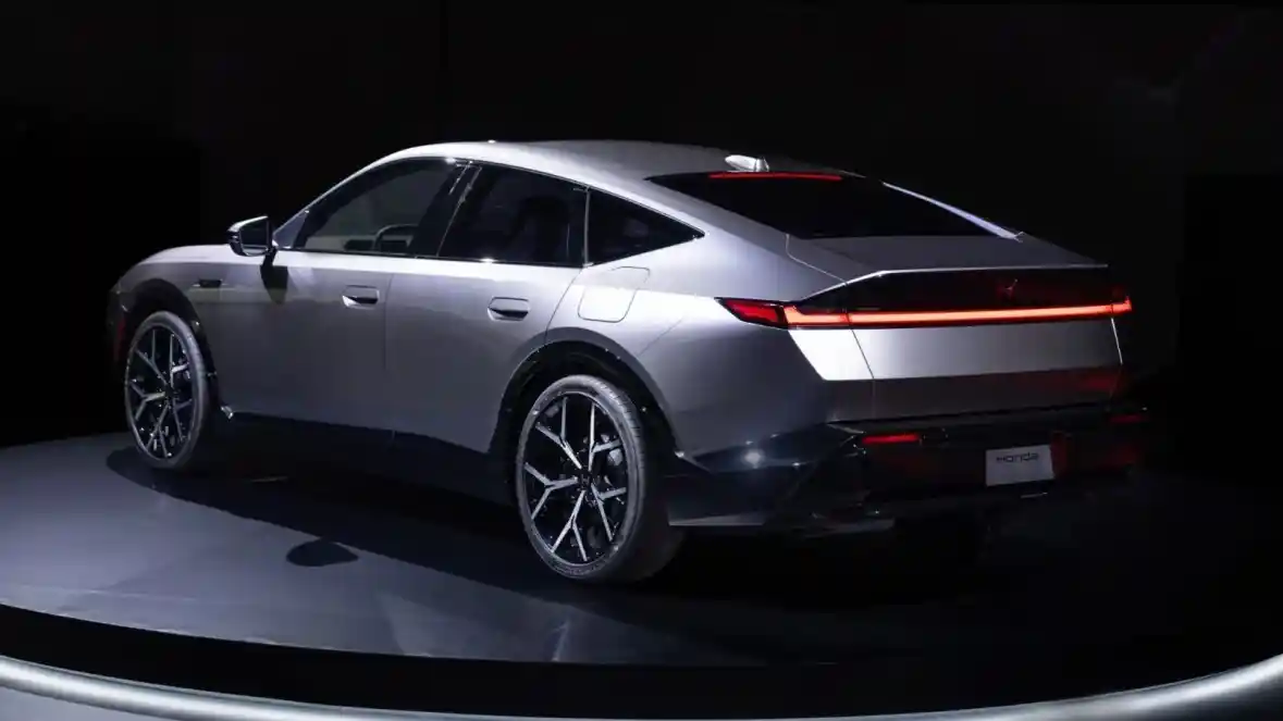 Foto - Honda Isyaratkan Penampakan Next Gen Civic