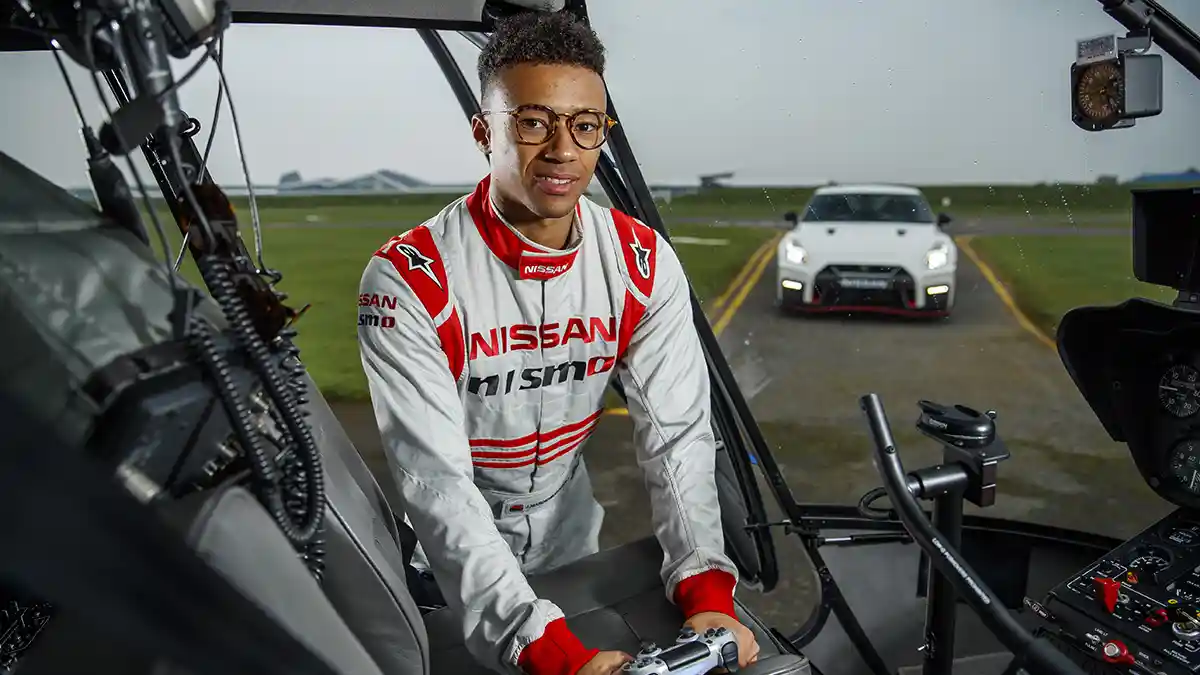 Berita - VIDEO: Nissan GT-R Ini Bisa Melesat Dengan Kendali Stik Konsol Game!