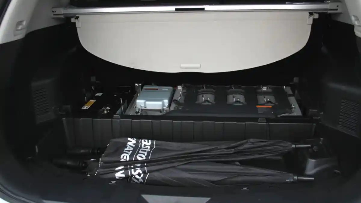 Foto - Resmi Dijual, Nissan Umumkan Harga X-Trail Hybrid