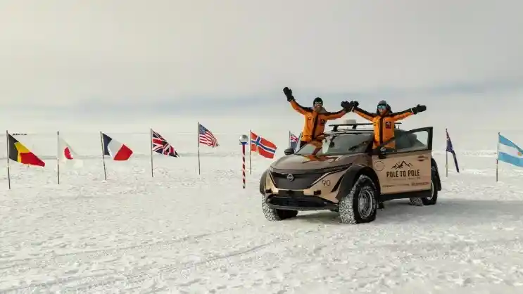 Foto - Nissan Ariya EV, Berhasil Taklukkan Kutub Utara dan Selatan