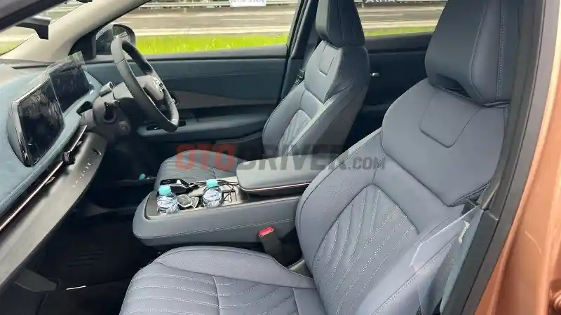 Foto - Mencoba Buasnya Performa Nissan Ariya, 0-100 Cuma 5 Detikan