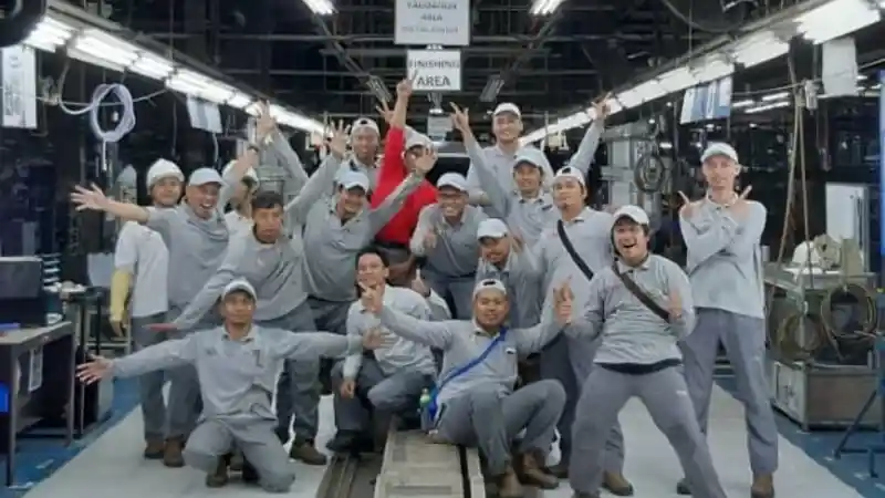 Foto - Tanda-tanda Nissan Grand Livina Berbasis Xpander Segera Diproduksi