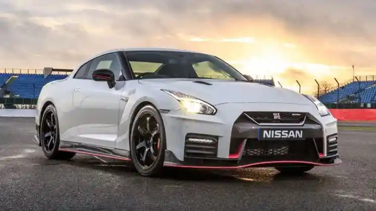 Berita - Nissan GT-R Bakal Jadi Mobil Listrik Performa Tinggi?