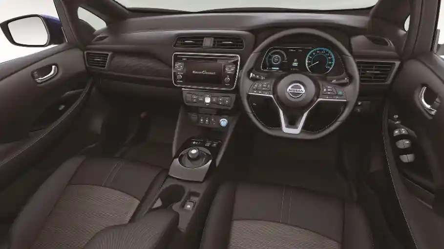 Foto - Nissan New Leaf Muncul di Jepang, Bermesin Listrik Harganya RP 300 Jutaan