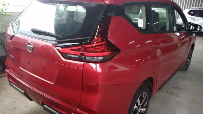 Foto - Ini Dia Spesifikasi Lengkap Nissan Livina Per Varian
