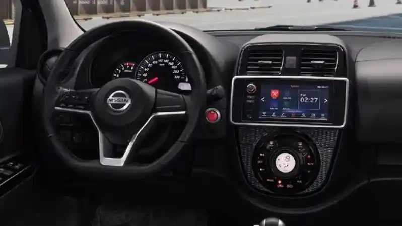 Foto - Menyandingkan Nissan March Dari Dua Benua, Ternyata Banyak Bedanya