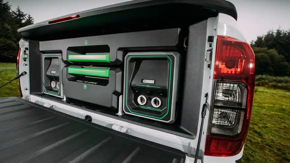 Foto - Uniknya Nissan Navara EnGuard, Sebuah Konsep Rescue Vehicle