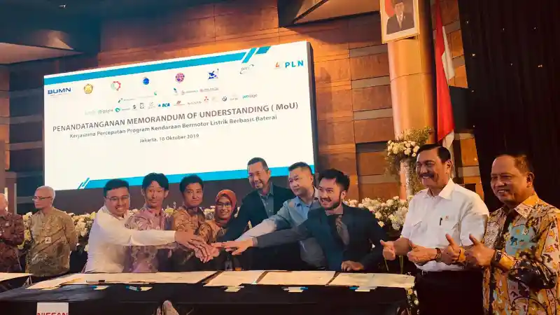 Berita - Nissan – PLN Mau Ciptakan Ekosistem Era Mobil Listrik