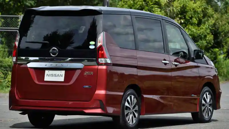 Foto - Livina Model Baru Meluncur Bareng Serena? Intip Profilnya