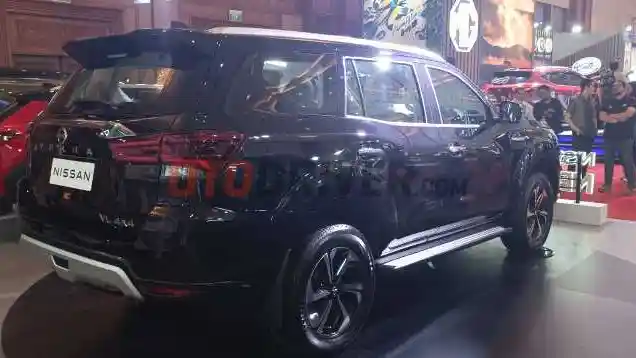 Foto - Diperkenalkan di GJAW 2023, Ini Sederet Perubahan Nissan Terra Facelift 2023