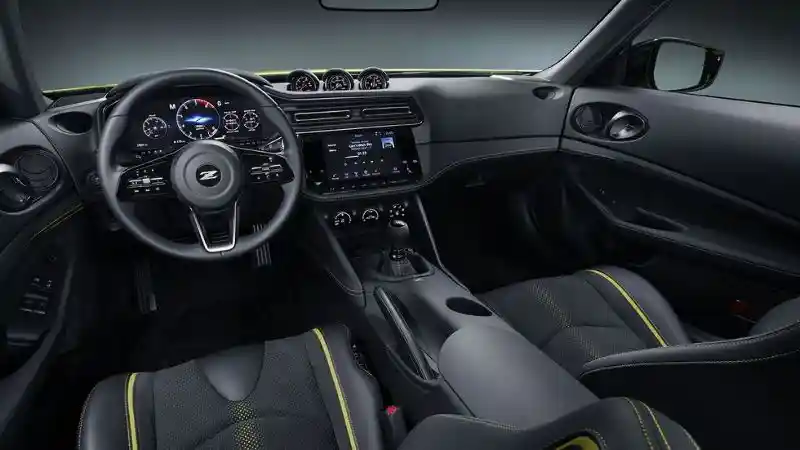 Foto - Nissan Z Diluncurkan Bareng Peringatan HUT RI ke 76