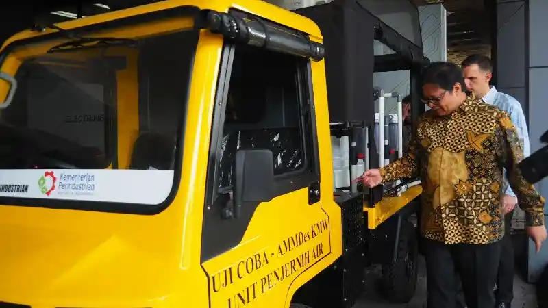 Foto - Nissan Donasikan Rp 1 Milyar Untuk Korban Bencana Alam Sulawesi Tengah