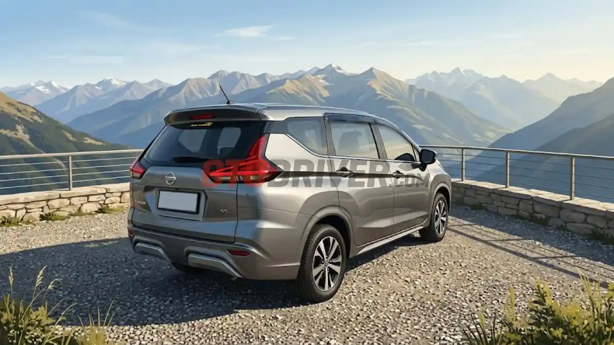 Foto - Nissan Livina Kembaran Xpander yang Harganya Semakin Menarik