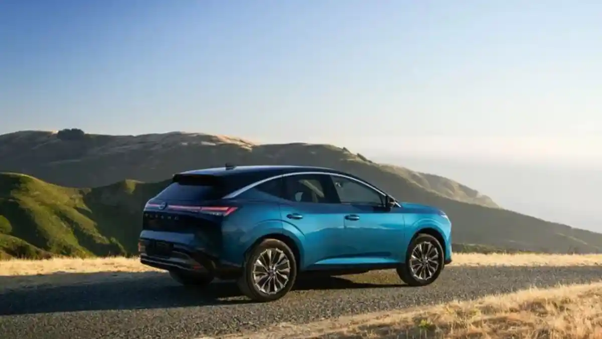 Foto - Jepang Impor Nissan Dari Amerika