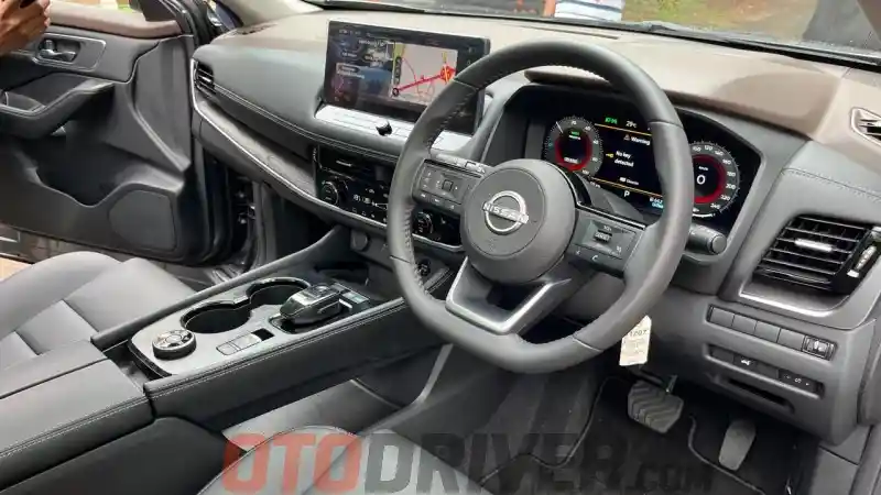 Foto - Nissan X-Trail Generasi Terbaru Diperkenalkan Di Indonesia