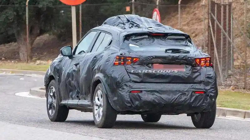 Foto - Nissan Juke Generasi Terbaru Tertangkap Tengah Tes Jalan
