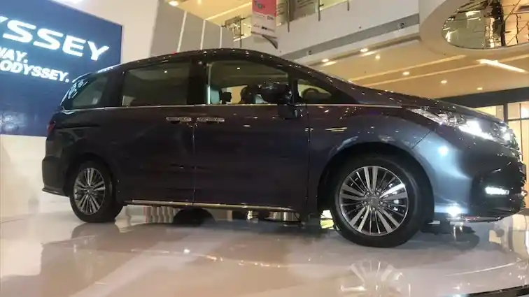 Foto - Honda Odyssey Facelift Resmi Dijual, Mulai RP 720 Juta