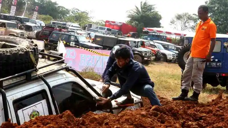 Foto - Ketika Para Jaksa Dari Kejaksaan Agung Hobi Off Road, Ini Keseruannya