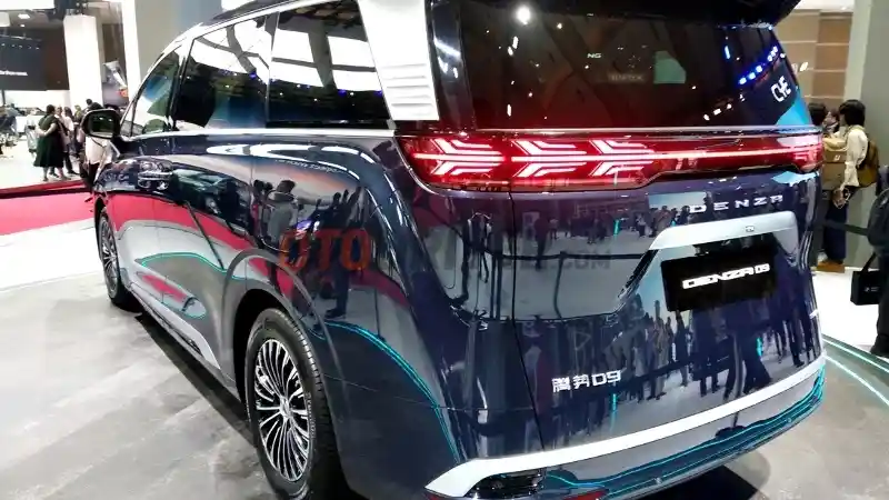 Foto - Semakin Dekat Indonesia, BYD Denza D9 Meluncur Di Thailand, Harga Rp 1 Miliaran