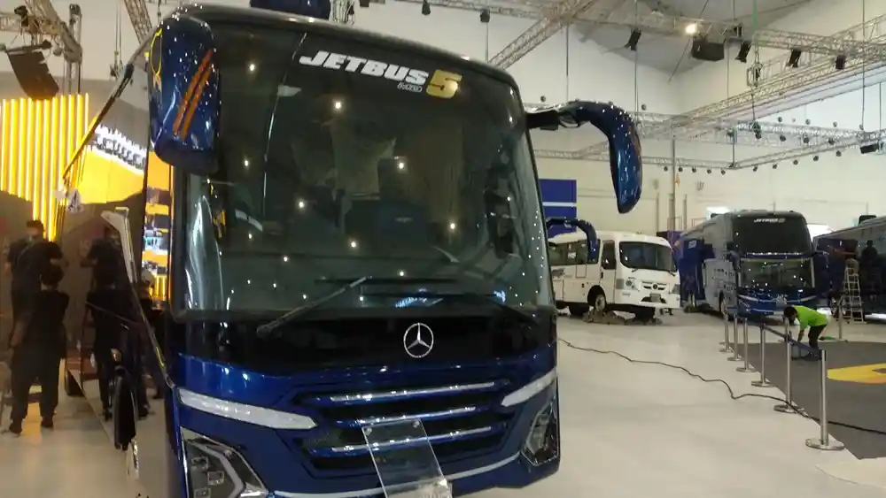 Foto - Yes, Begini Penampakan Utuh Barisan Jetbus 5 Adiputro