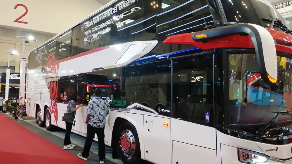 Foto - Mau Beli Bus Double Decker? Segini Harganya…