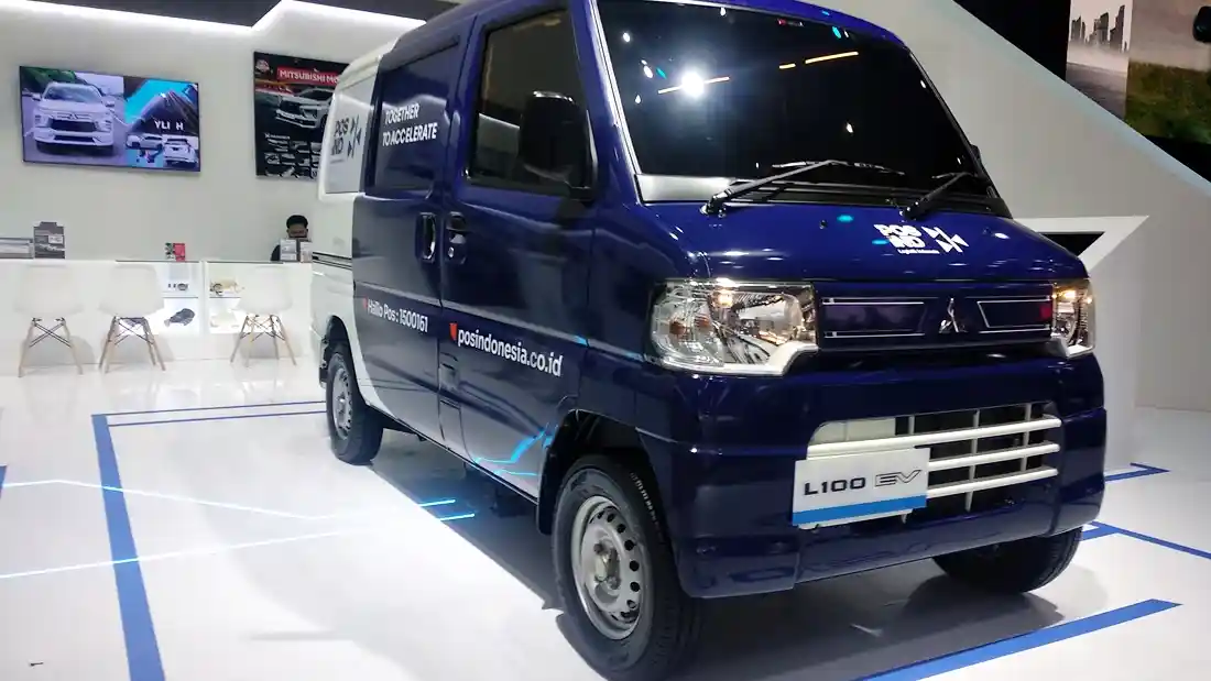 Van - Mitsubishi L100 Rilis Perdana Di IIMS 2024