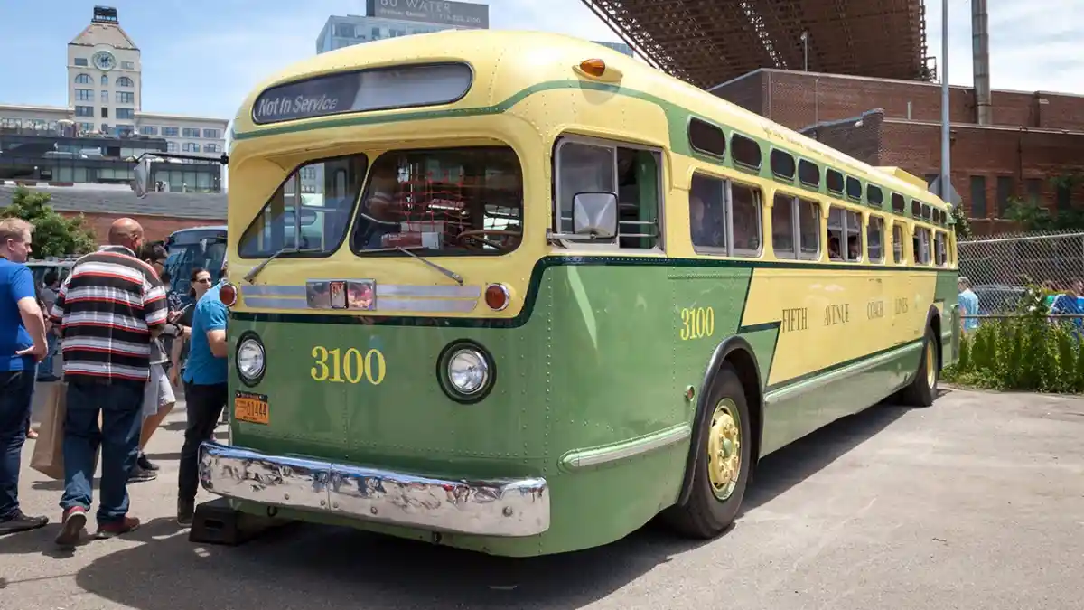 Bus - Inilah Bus Pertama Pakai AC 