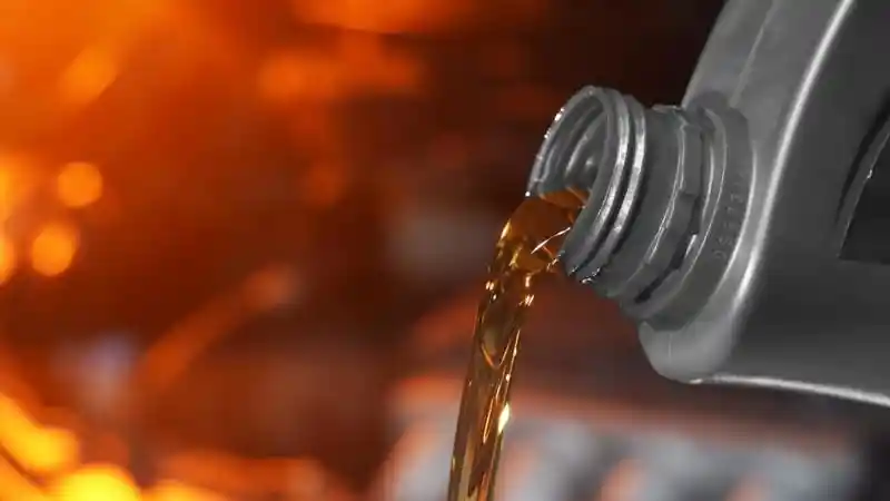 Berita - Bisakah Oli Mobil Digunakan Untuk Motor?