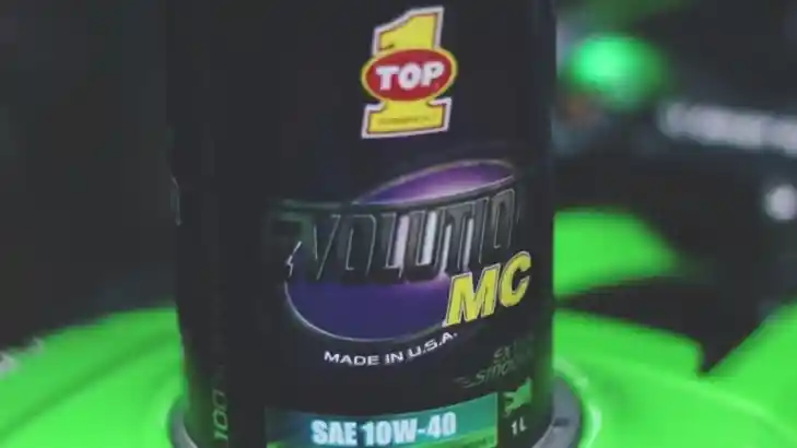 Tips - Review Oli Terbaik! Paling Bagus Pakai Oli Sintetik Atau Oli Mineral?