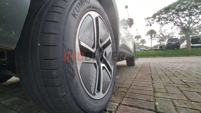 Foto - Test Drive : Chery Omoda E5, Menang Banyak Dengan Banderol Di Bawah Rp 500 Juta