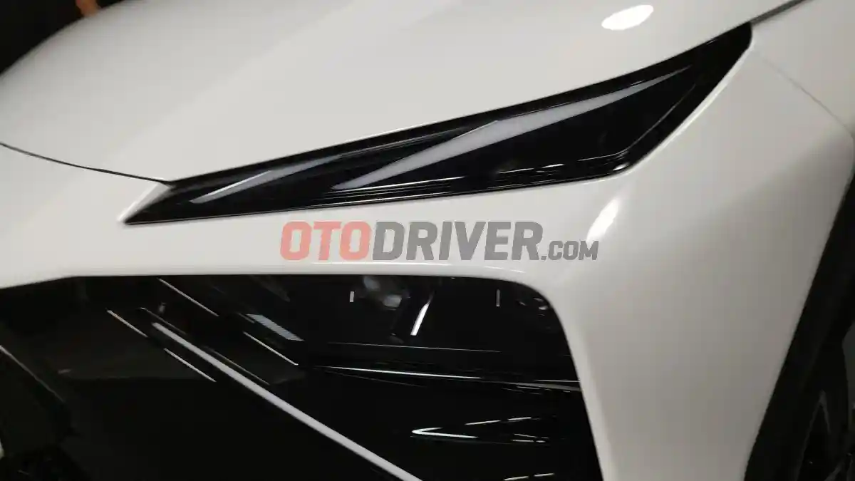 Foto - Omoda O4 Hadir di Indonesia, SUV Canggih Dilengkapi AI