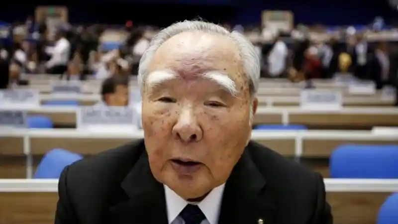 Foto - Bos Besar Suzuki Turun Tahta Dan Canangkan Masuk Gelanggang Persaingan EV