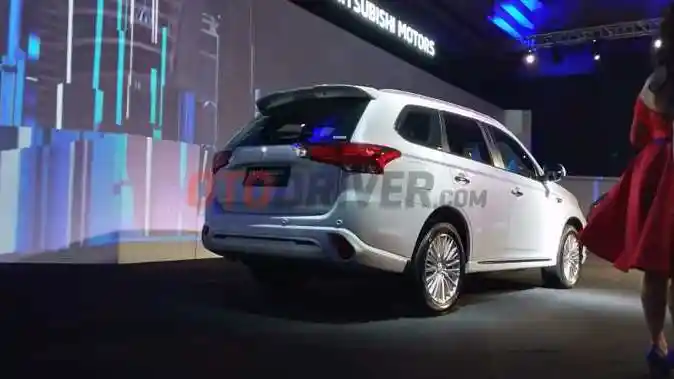 Foto - Mitsubishi Klaim PHEV Paling Cocok Untuk Indonesia
