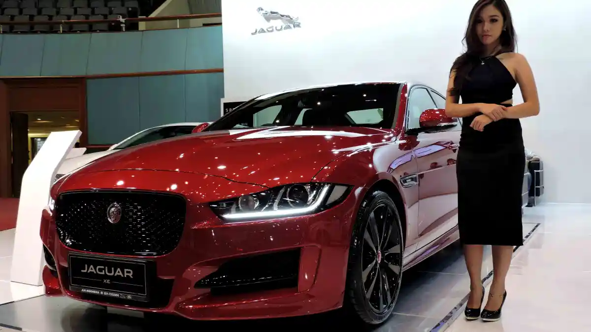 Berita - JAS 2015: Jaguar XE Hadir Dengan Dua Pilihan Tenaga